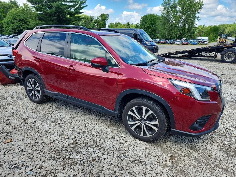2023 SUBARU FORESTER LIMITED 4
