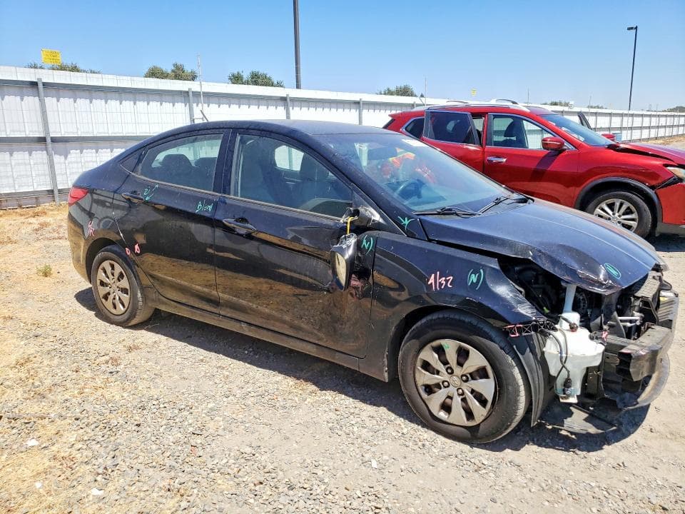 2017 HYUNDAI ACCENT SE 4