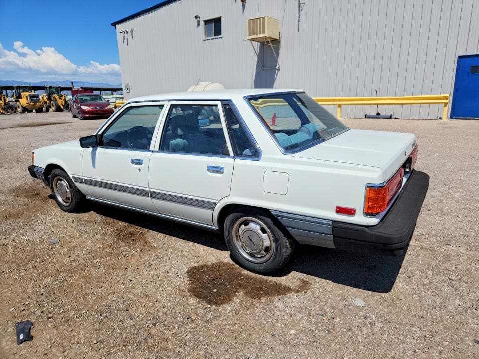 1986 TOYOTA CAMRY DELUXE 2