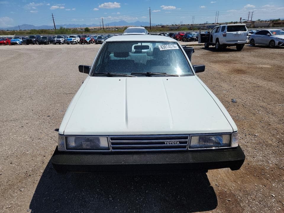 1986 TOYOTA CAMRY DELUXE 5