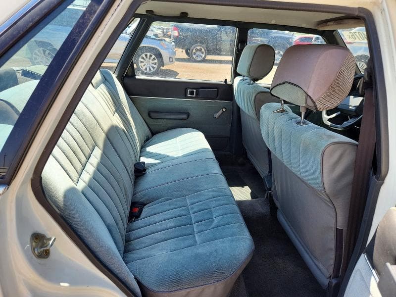 1986 TOYOTA CAMRY DELUXE 10