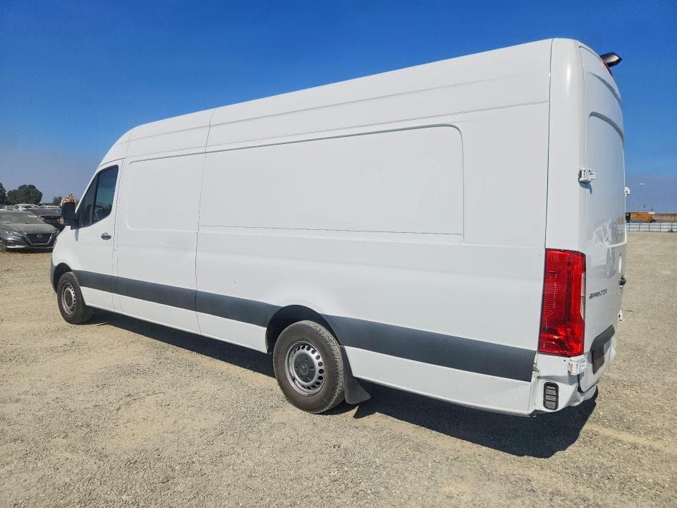 2021 MERCEDES-BENZ SPRINTER 2500 DELIVERY VAN 2