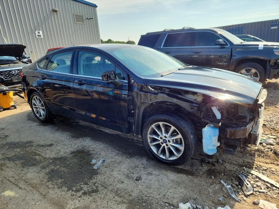 2017 FORD FUSION SE 4