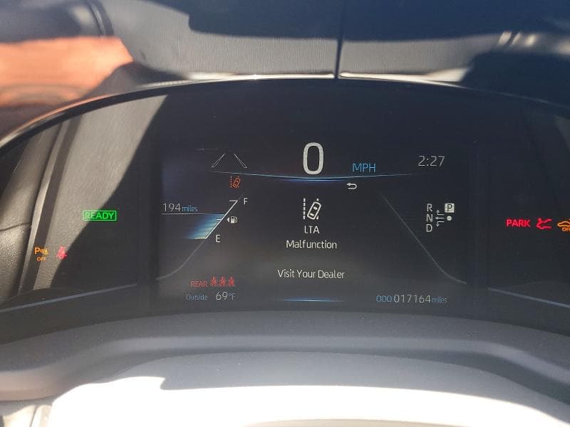 2022 TOYOTA MIRAI XLE 9