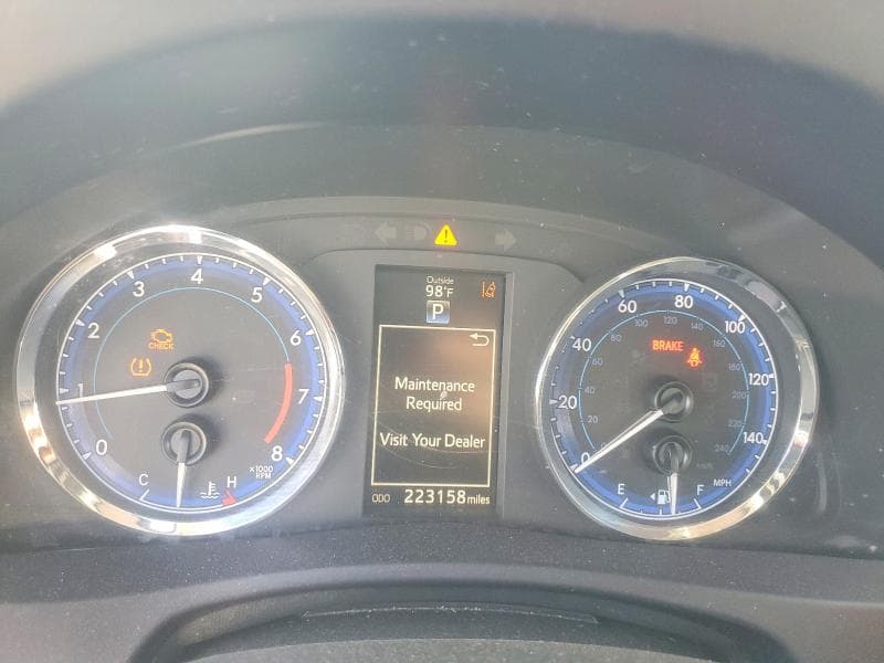 2018 TOYOTA COROLLA SE 9