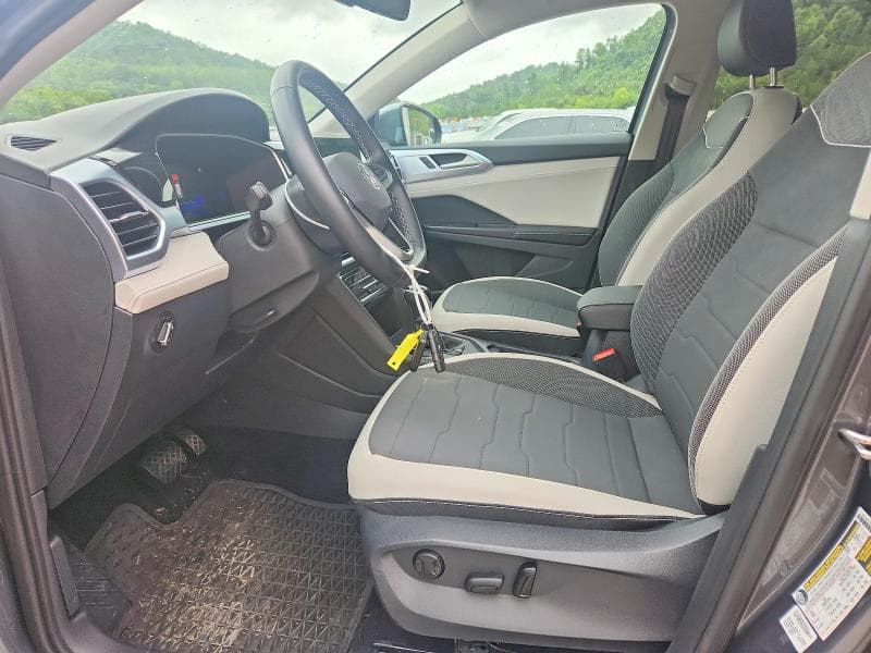 2025 VOLKSWAGEN TAOS SE 7