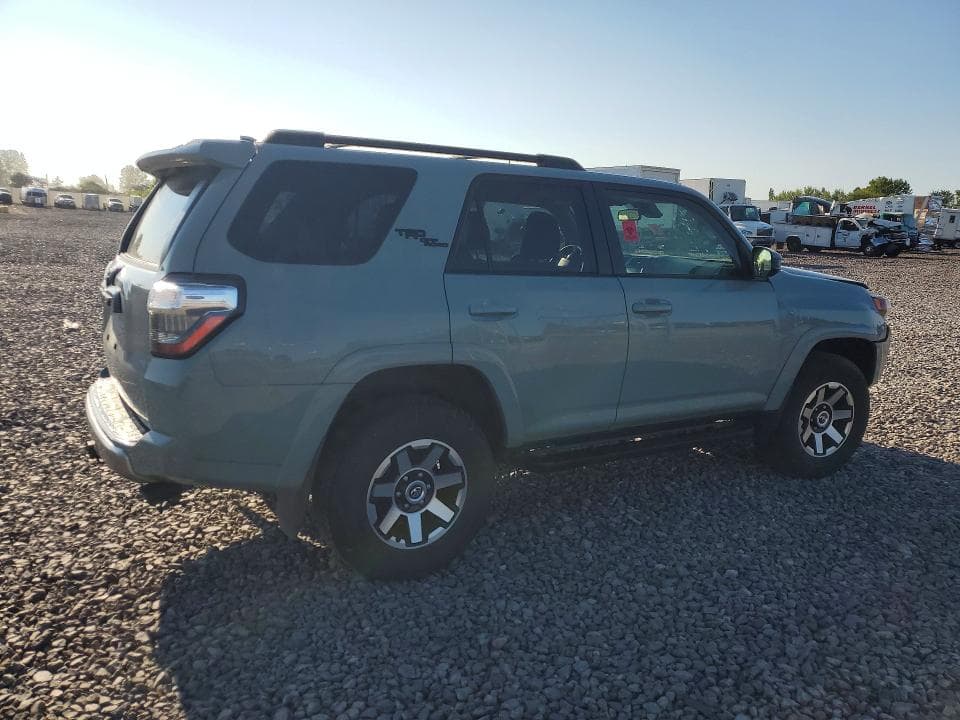 2023 TOYOTA 4RUNNER TRD OFF-ROAD 3