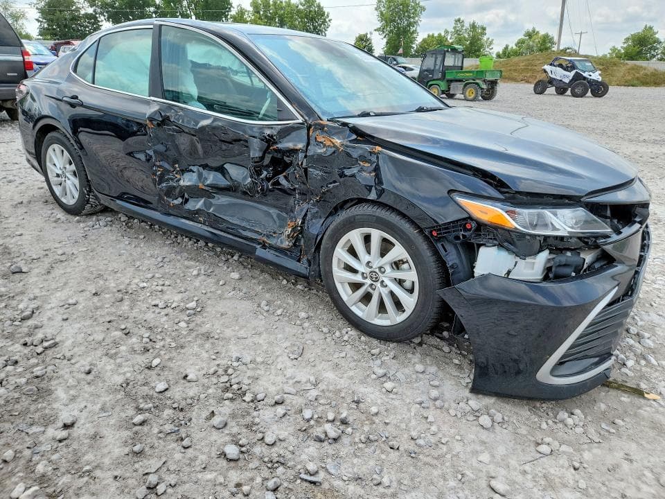 2023 TOYOTA CAMRY LE 4