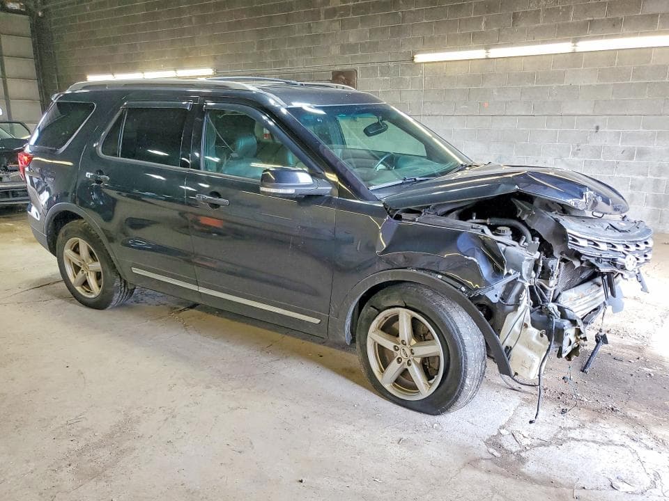 2017 FORD EXPLORER XLT 4