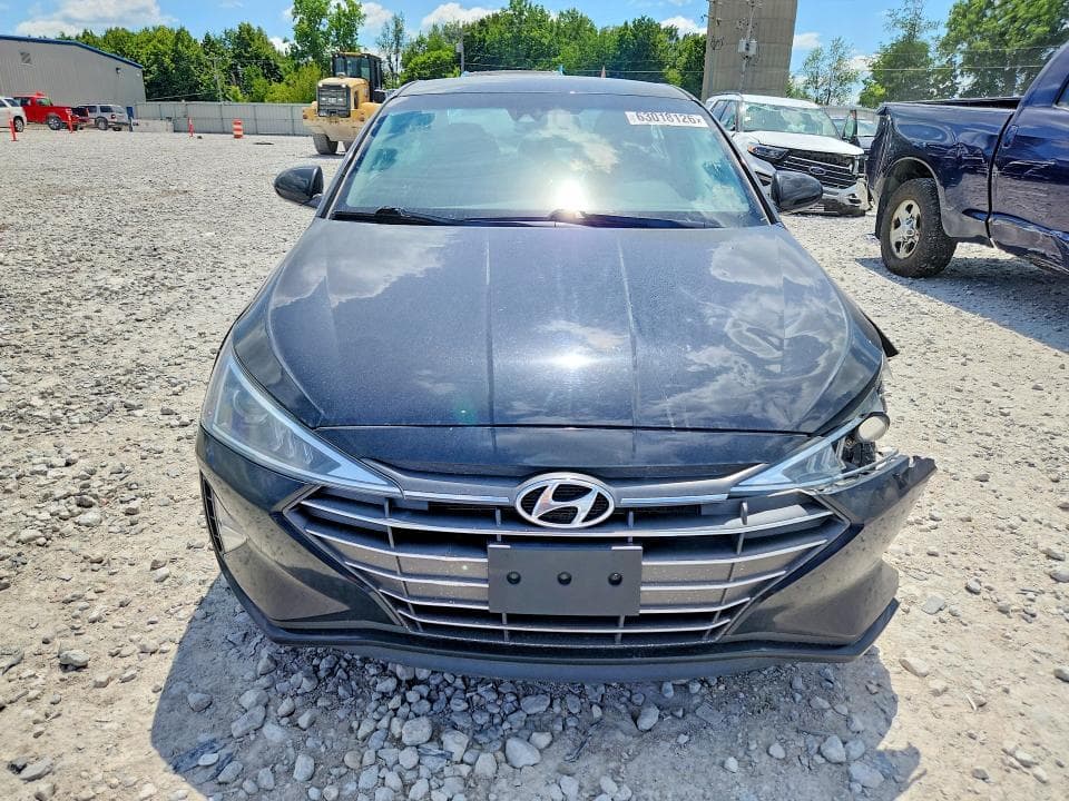 2020 HYUNDAI ELANTRA SEL 5