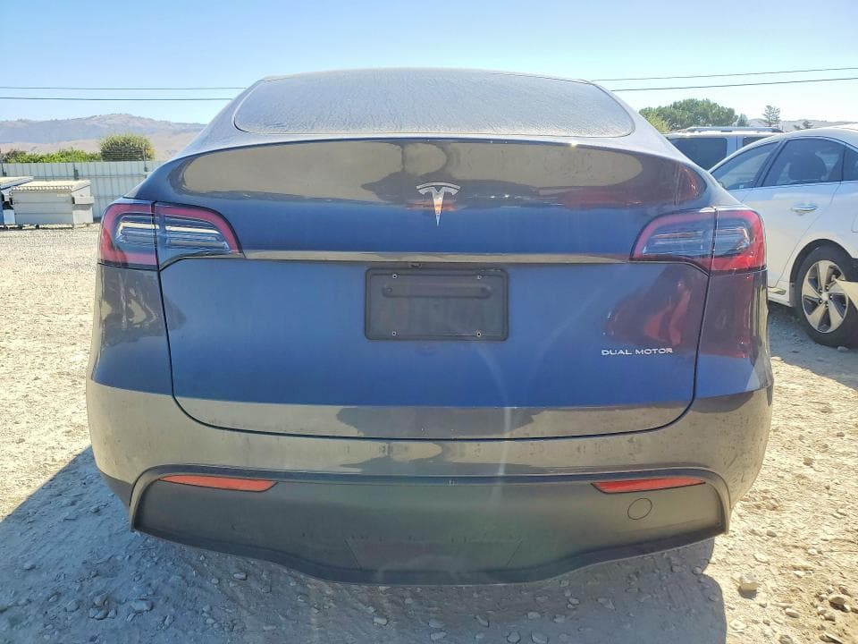 2023 TESLA MODEL Y 6