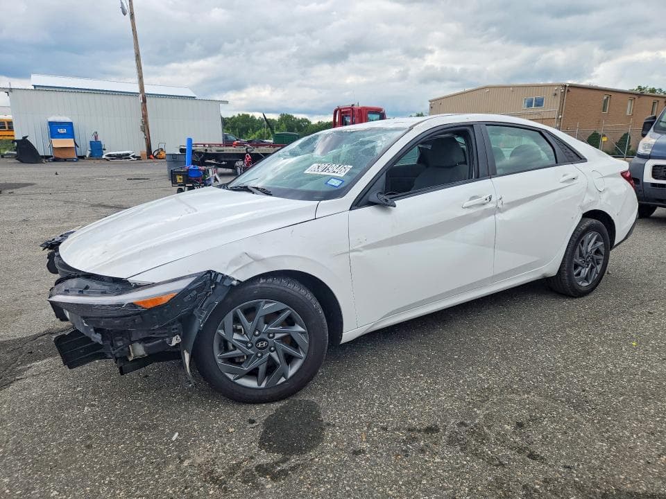 2024 HYUNDAI ELANTRA SEL - 1