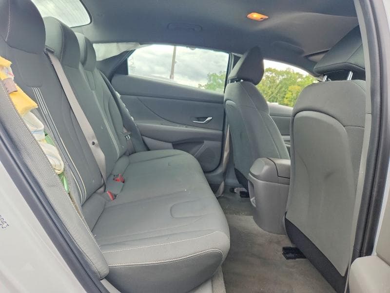 2024 HYUNDAI ELANTRA SEL 10