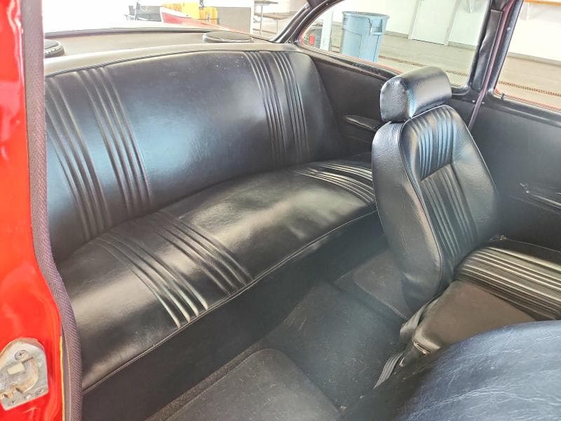 1957 CHEVROLET UK 10