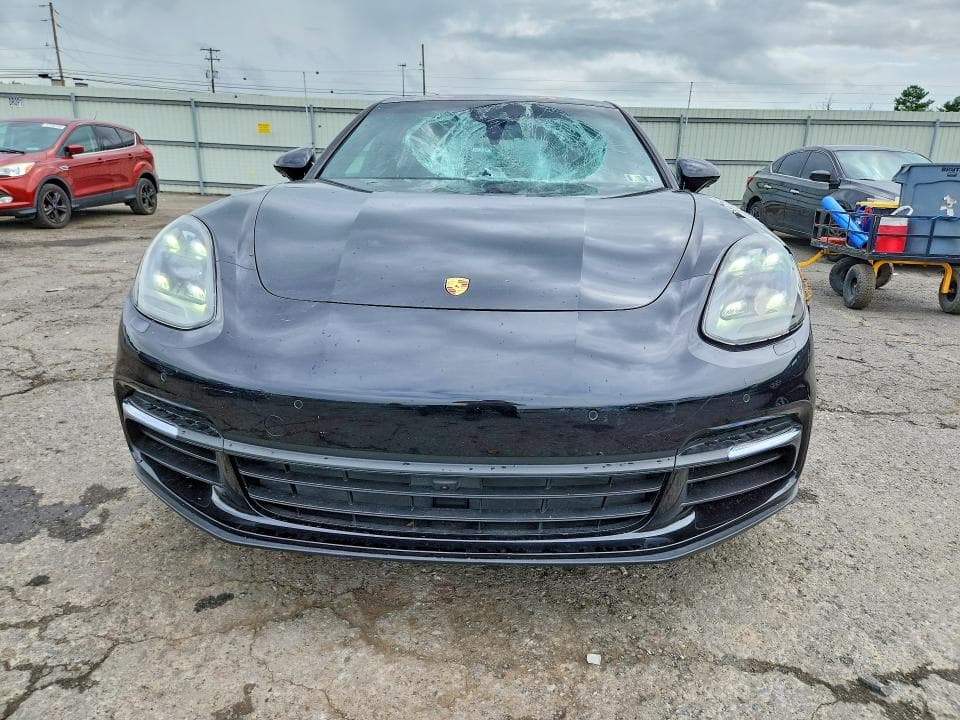 2020 PORSCHE PANAMERA 4 E-HYBRID 5