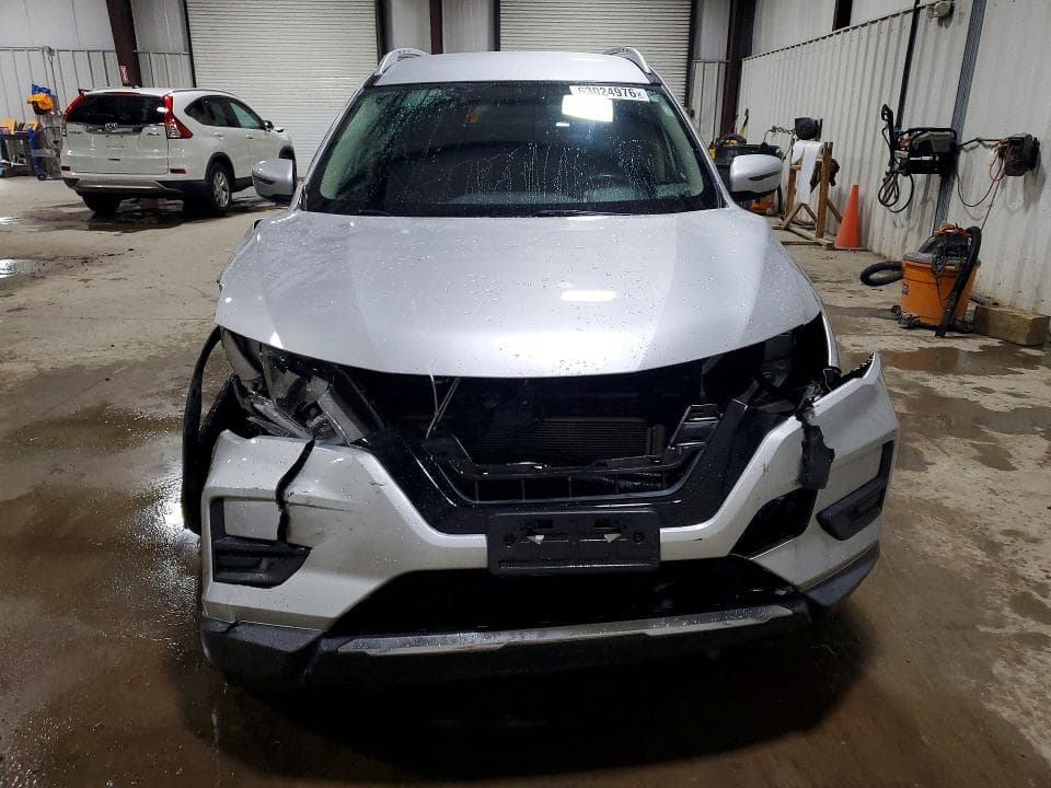 2017 NISSAN ROGUE SV 5