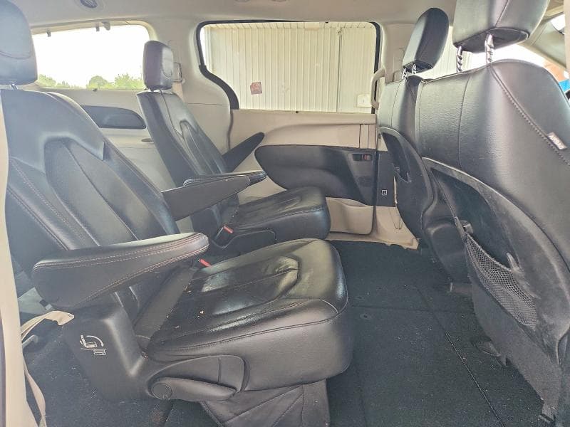 2019 CHRYSLER PACIFICA TOURING L 11