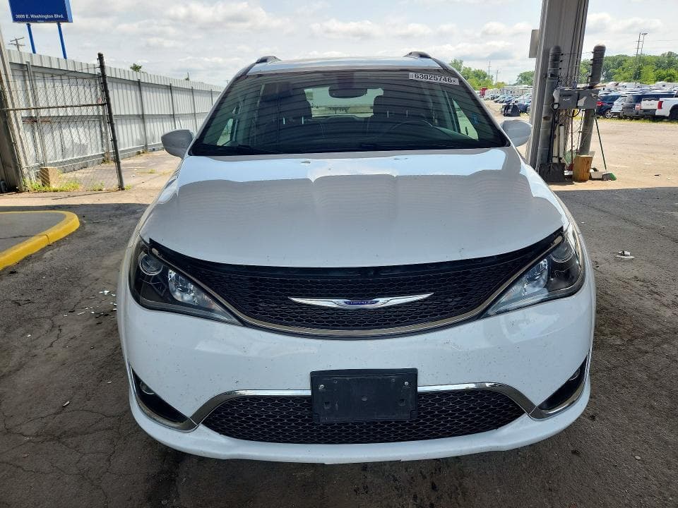 2019 CHRYSLER PACIFICA TOURING L 5