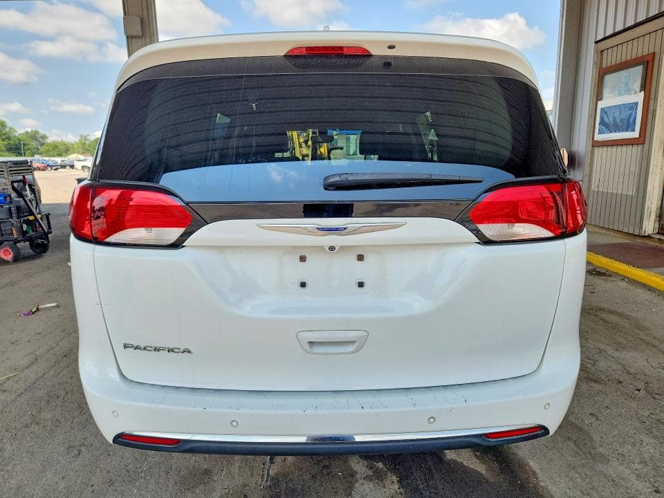 2019 CHRYSLER PACIFICA TOURING L 6