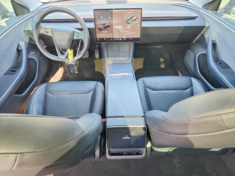 2025 TESLA MODEL 3 8