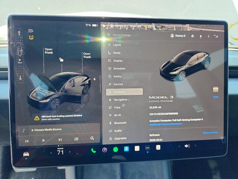 2025 TESLA MODEL 3 9