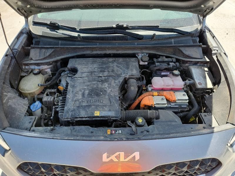 2022 KIA NIRO LX 11