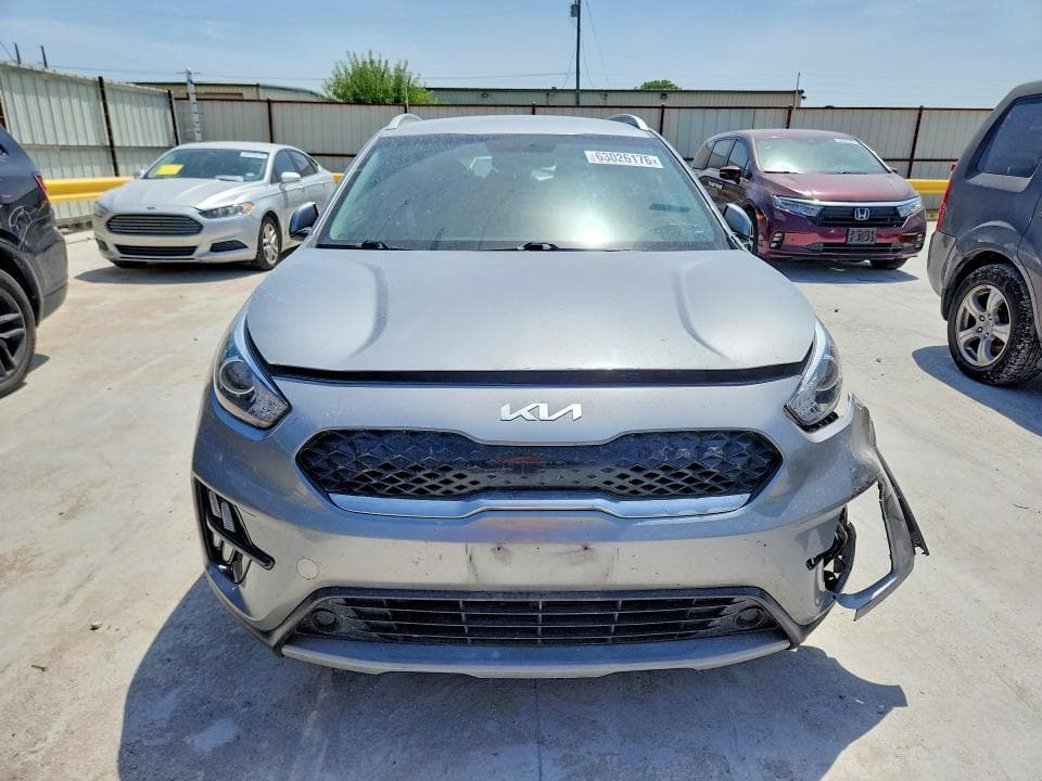 2022 KIA NIRO LX 5