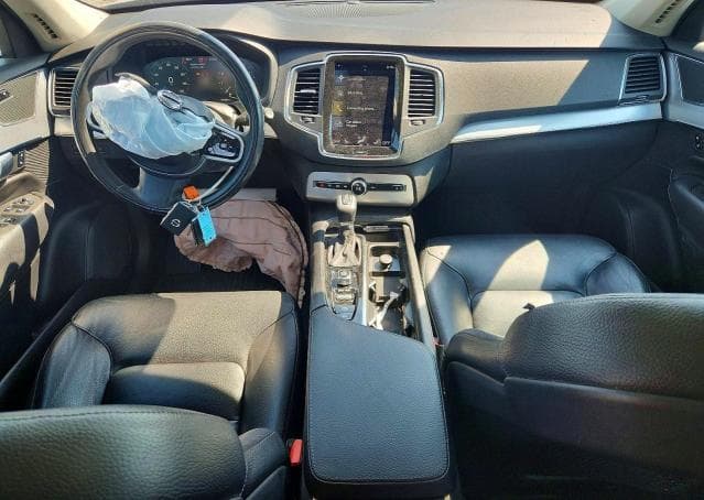 2018 VOLVO XC90 T6 8
