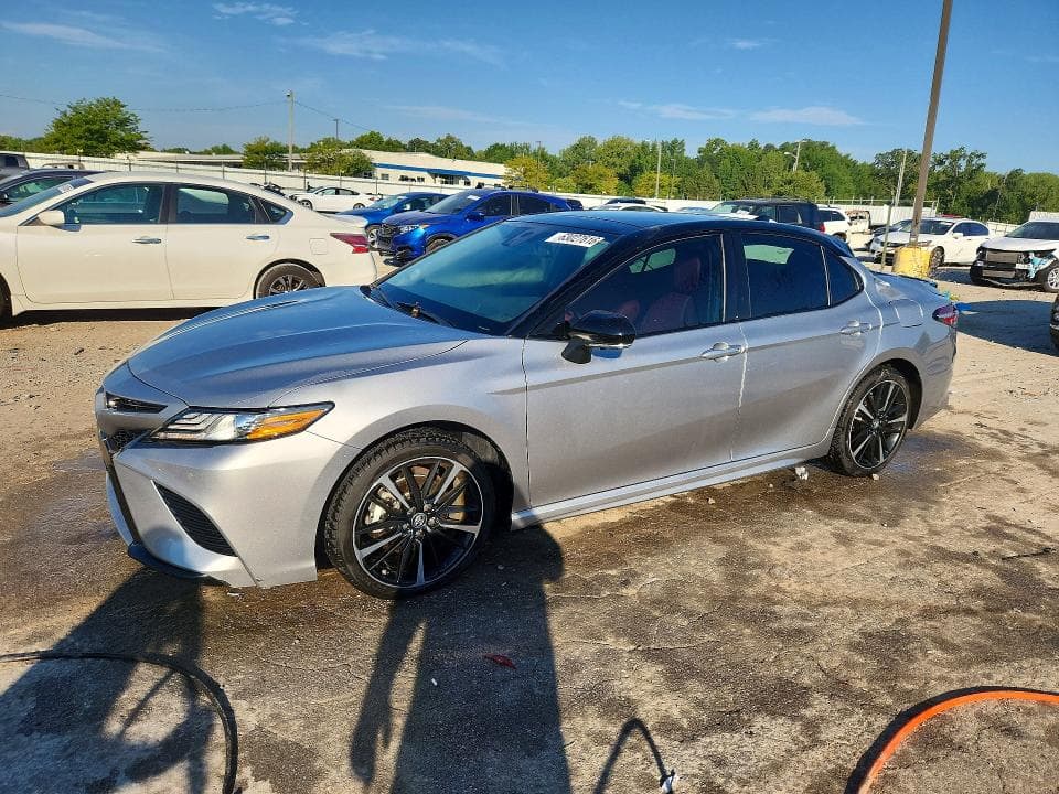 2019 TOYOTA CAMRY XSE - 1