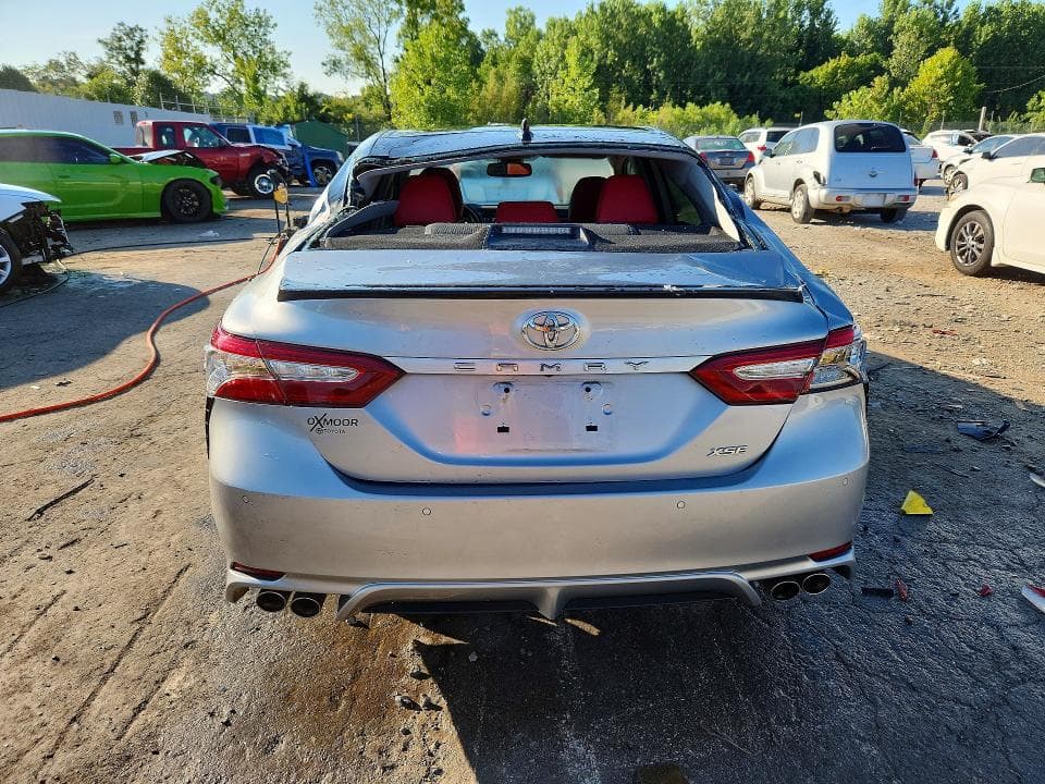 2019 TOYOTA CAMRY XSE 6