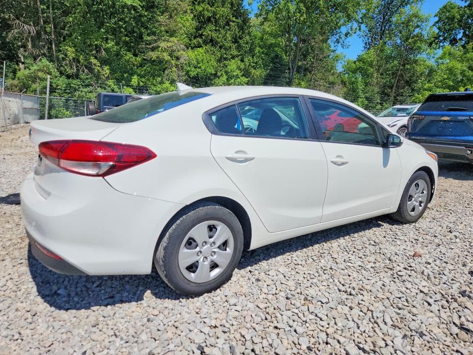 2017 KIA FORTE LX 3