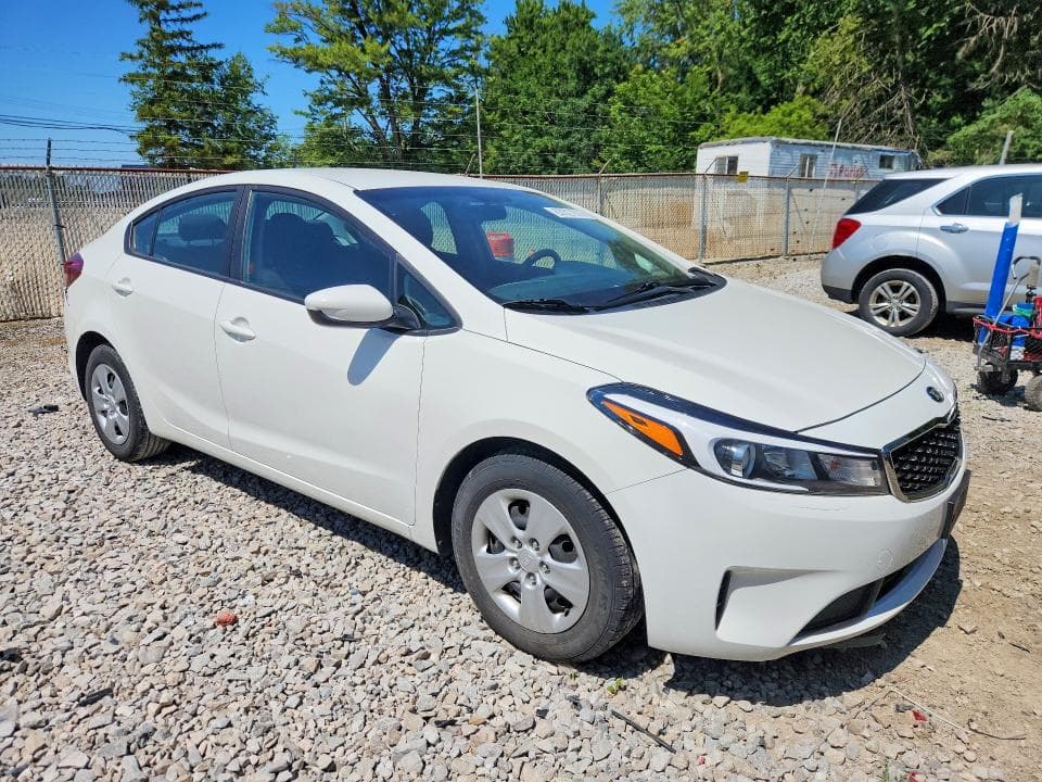 2017 KIA FORTE LX 4