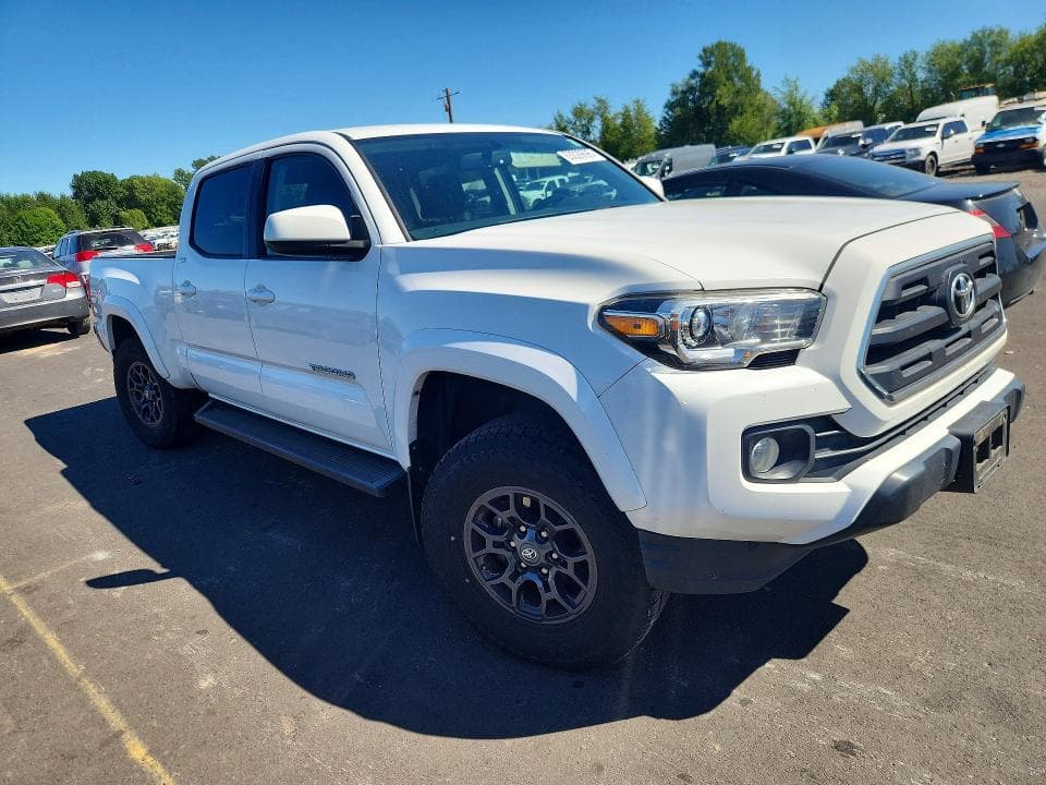 2017 TOYOTA TACOMA SR5 V6 4