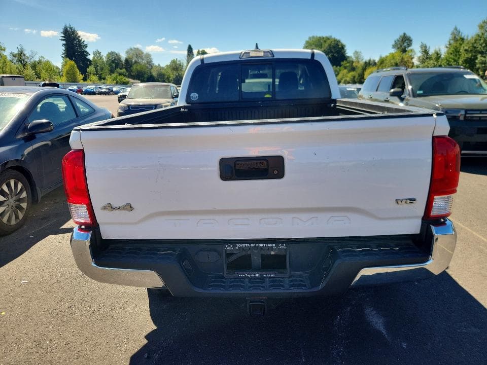 2017 TOYOTA TACOMA SR5 V6 6