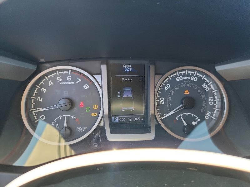2017 TOYOTA TACOMA SR5 V6 9