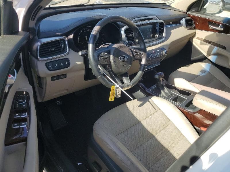 2017 KIA SORENTO EX 8