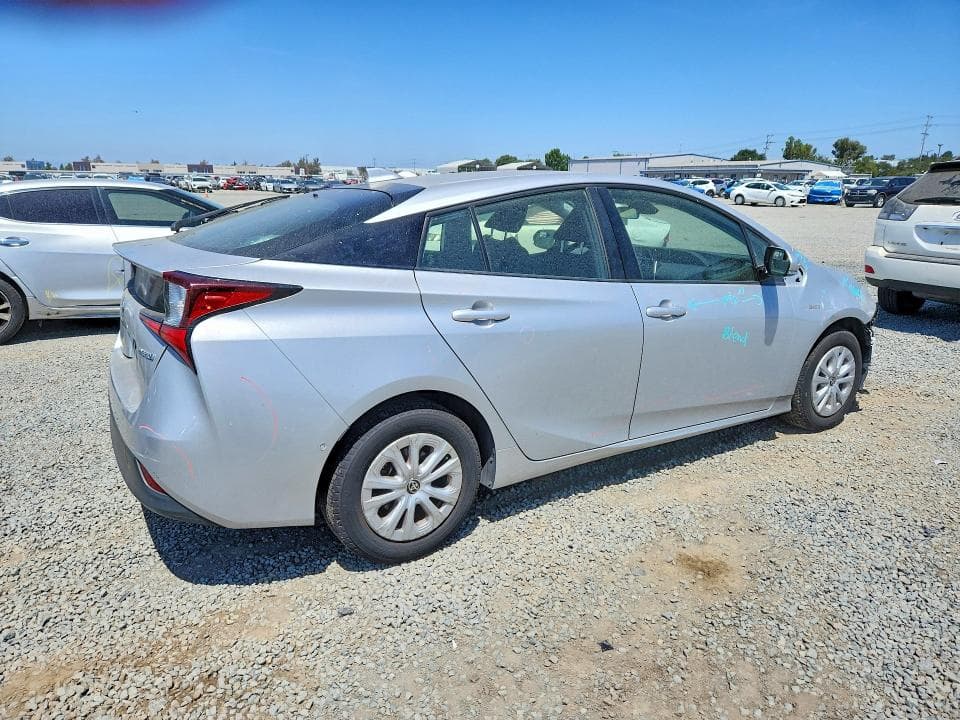 2020 TOYOTA PRIUS LE 3