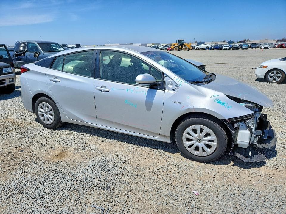 2020 TOYOTA PRIUS LE 4