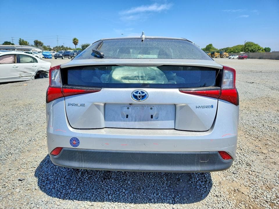 2020 TOYOTA PRIUS LE 6