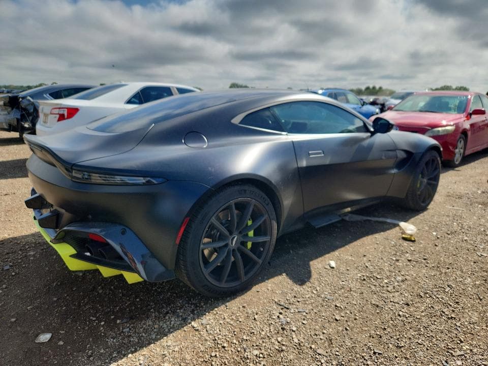 2020 ASTON MARTIN VANTAGE 3