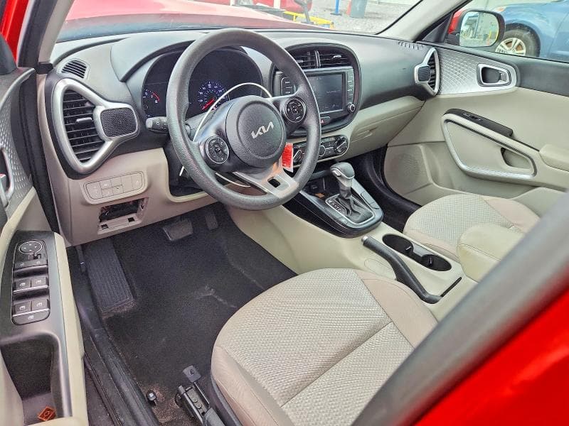 2022 KIA SOUL LX 8