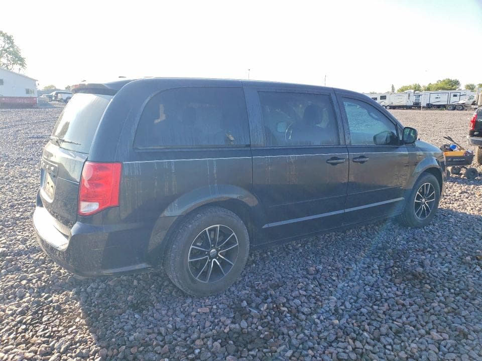 2017 DODGE GRAND CARAVAN SE 3