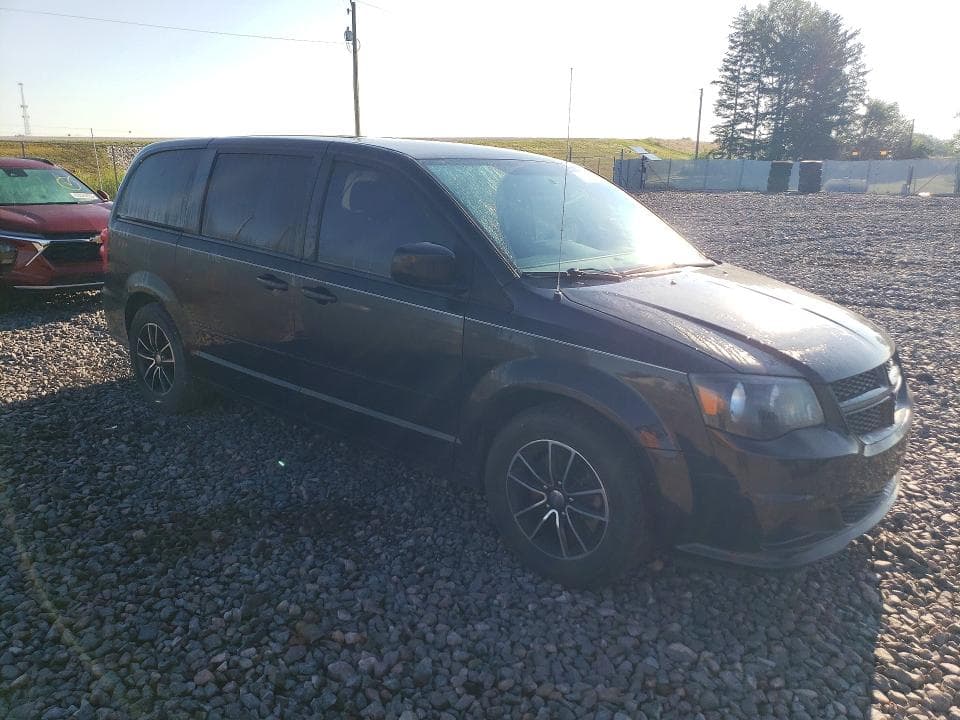 2017 DODGE GRAND CARAVAN SE 4