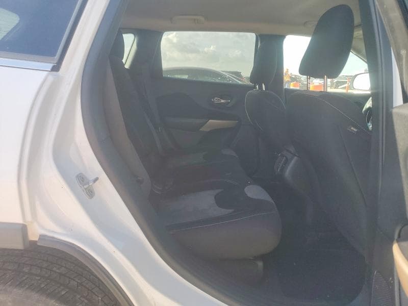 2018 JEEP CHEROKEE LATITUDE 10