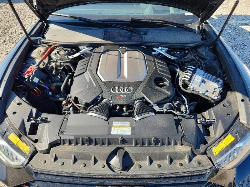 2025 AUDI RS6 11