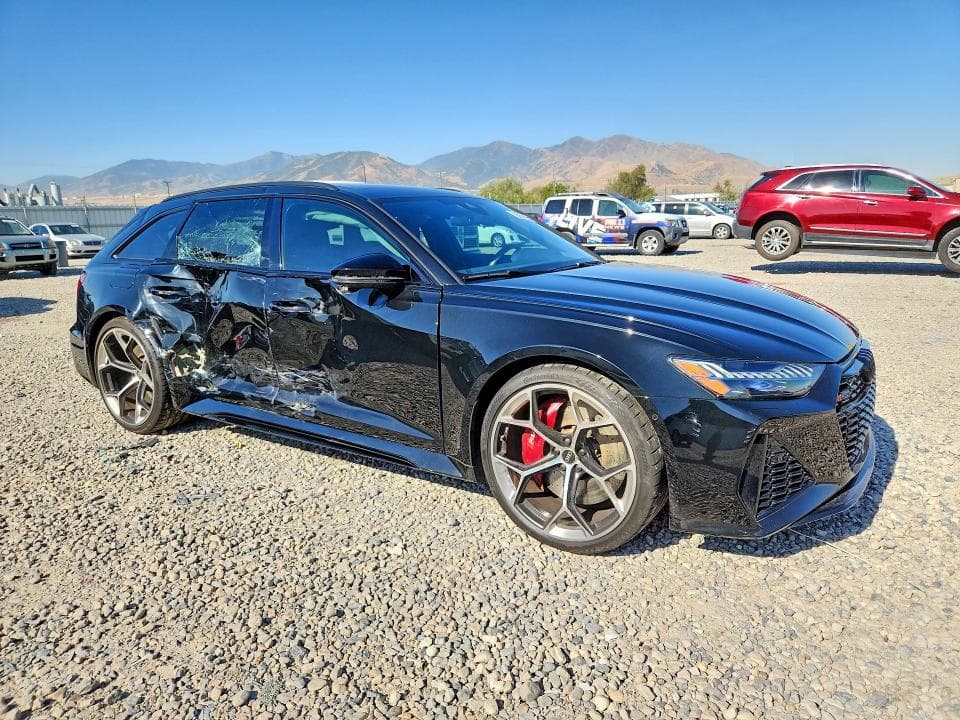 2025 AUDI RS6 4