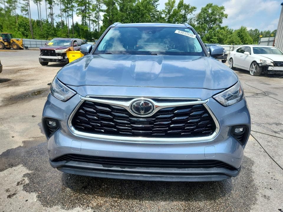 2020 TOYOTA HIGHLANDER LIMITED 5
