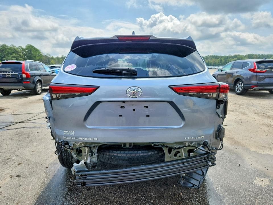 2020 TOYOTA HIGHLANDER LIMITED 6