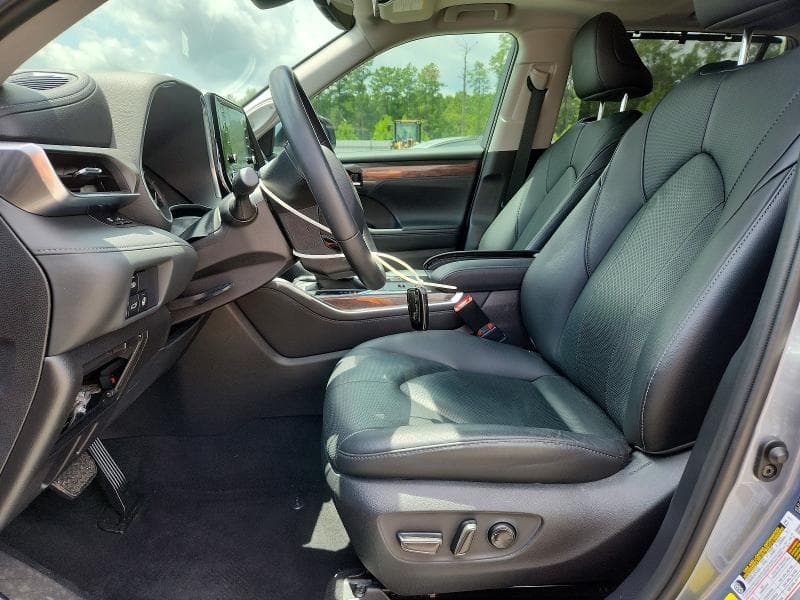 2020 TOYOTA HIGHLANDER LIMITED 7