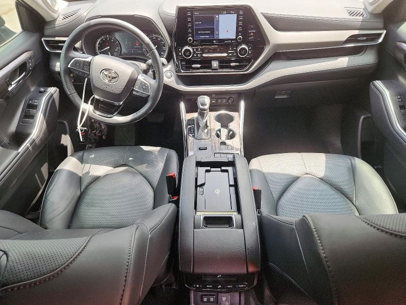 2020 TOYOTA HIGHLANDER LIMITED 8